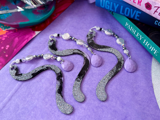 Wispy Bookmark - Liquid Tuxedo