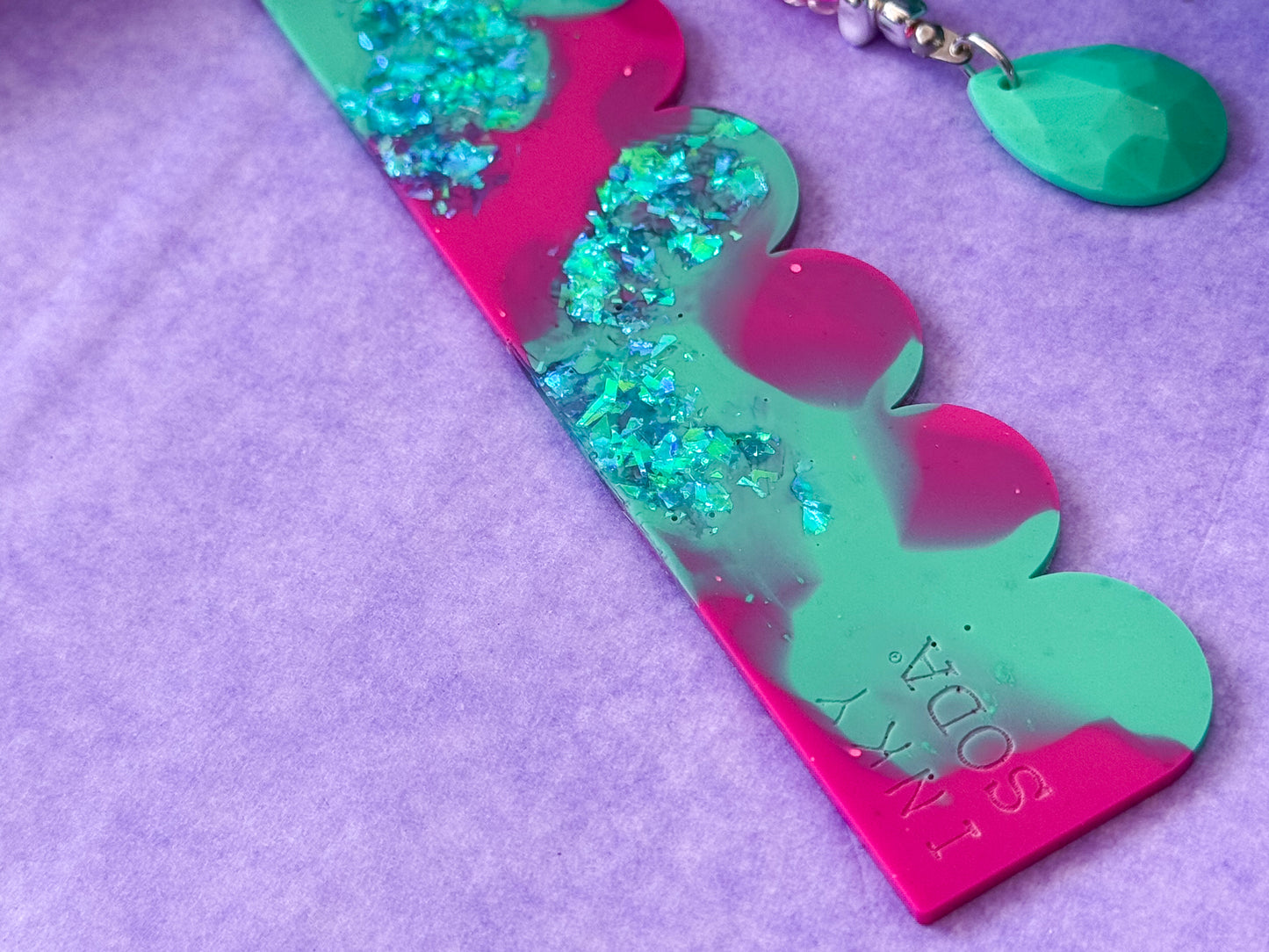 Petal Edge Bookmark - Aura